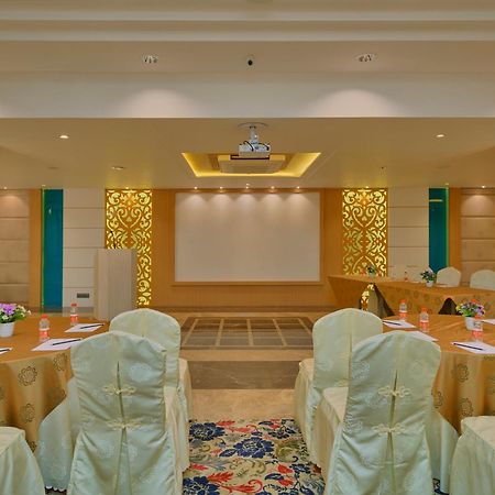 Skk Blu Hotel & Spa Удайпур Екстериор снимка