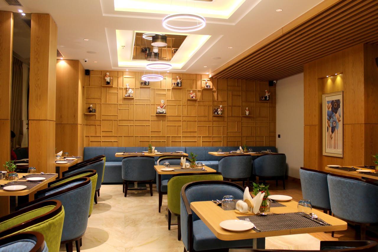 Skk Blu Hotel & Spa Удайпур Екстериор снимка