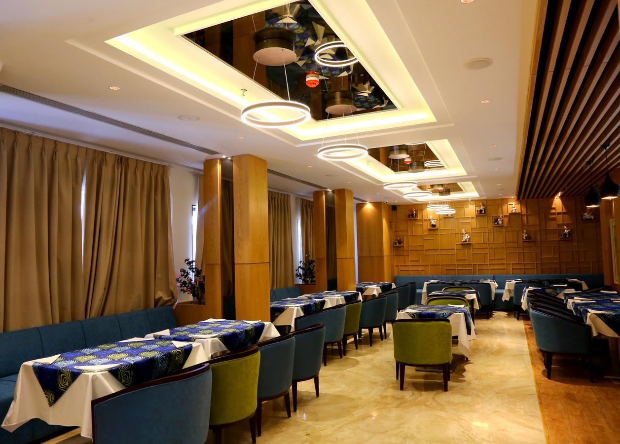 Skk Blu Hotel & Spa Удайпур Екстериор снимка