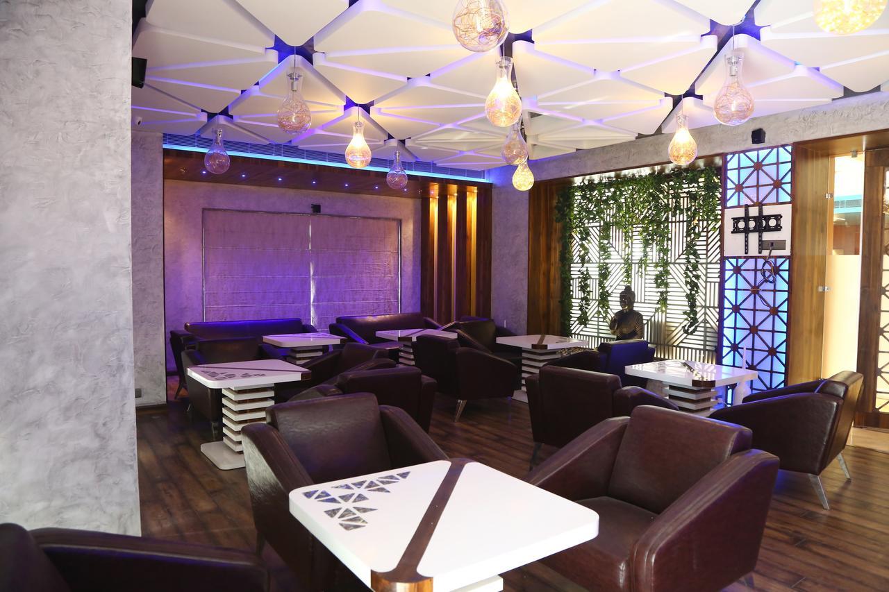 Skk Blu Hotel & Spa Удайпур Екстериор снимка