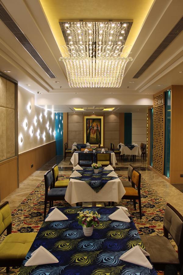 Skk Blu Hotel & Spa Удайпур Екстериор снимка