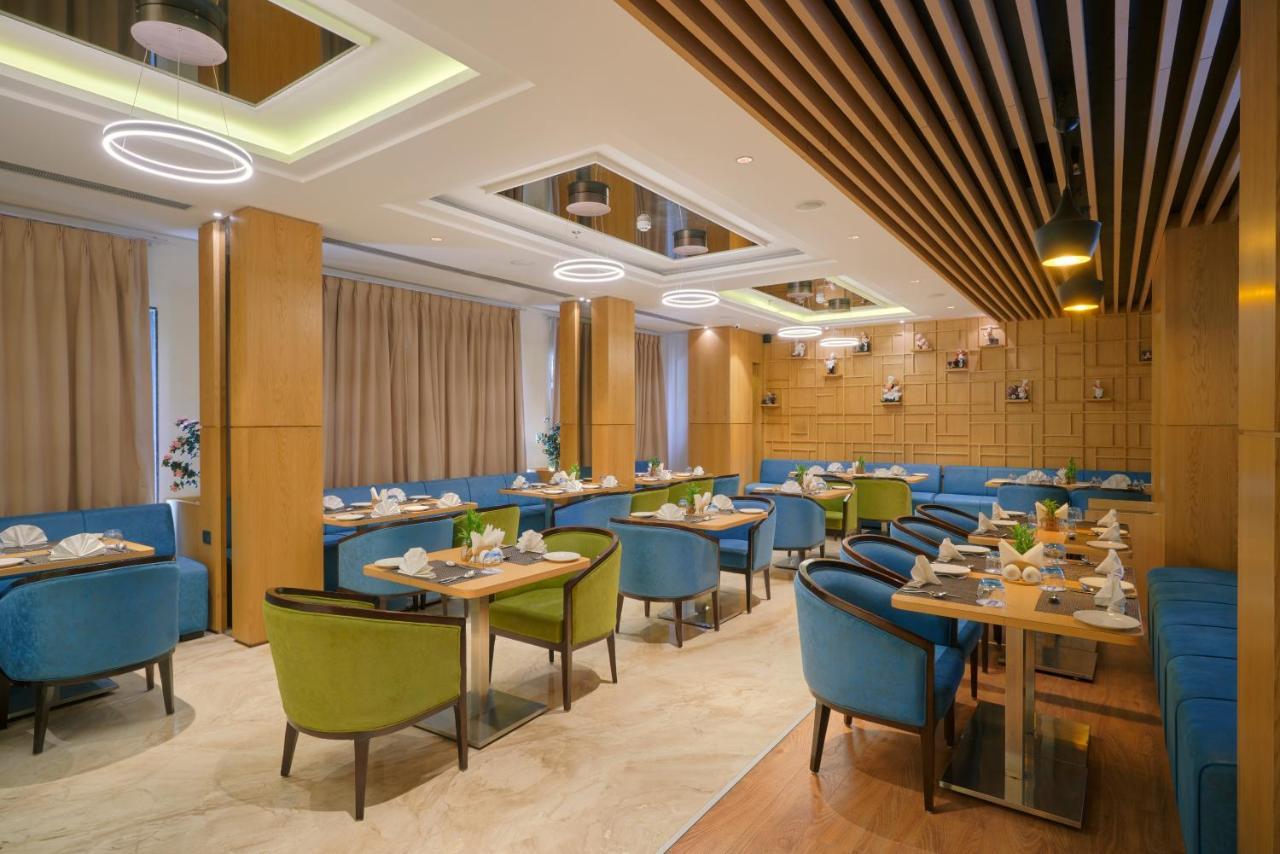 Skk Blu Hotel & Spa Удайпур Екстериор снимка