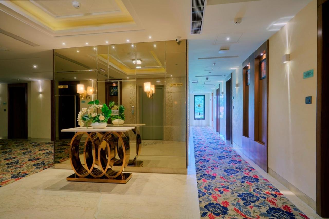 Skk Blu Hotel & Spa Удайпур Екстериор снимка